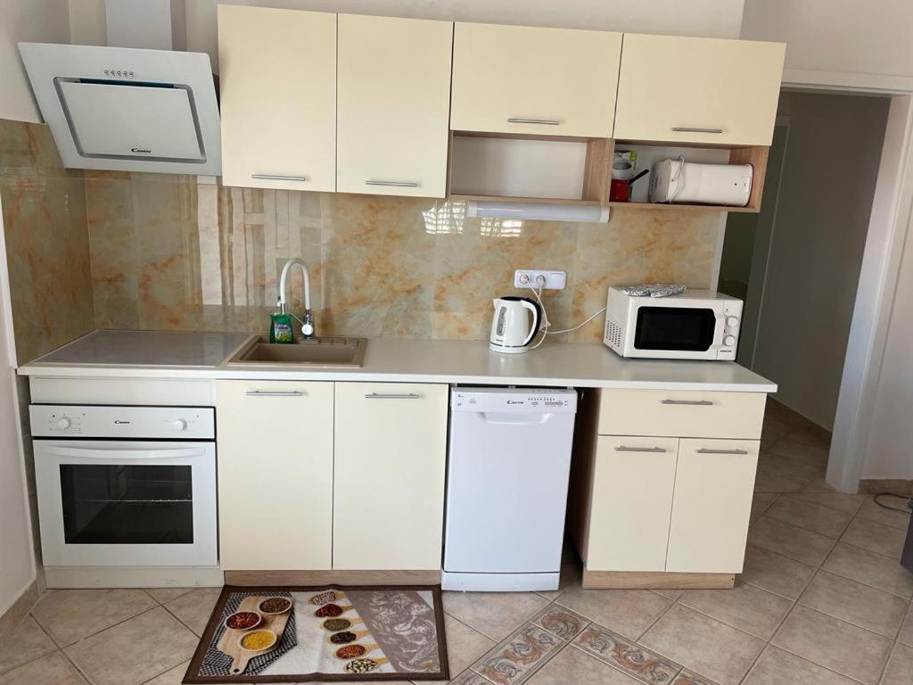 Apartmani Ira Vir Exterior photo