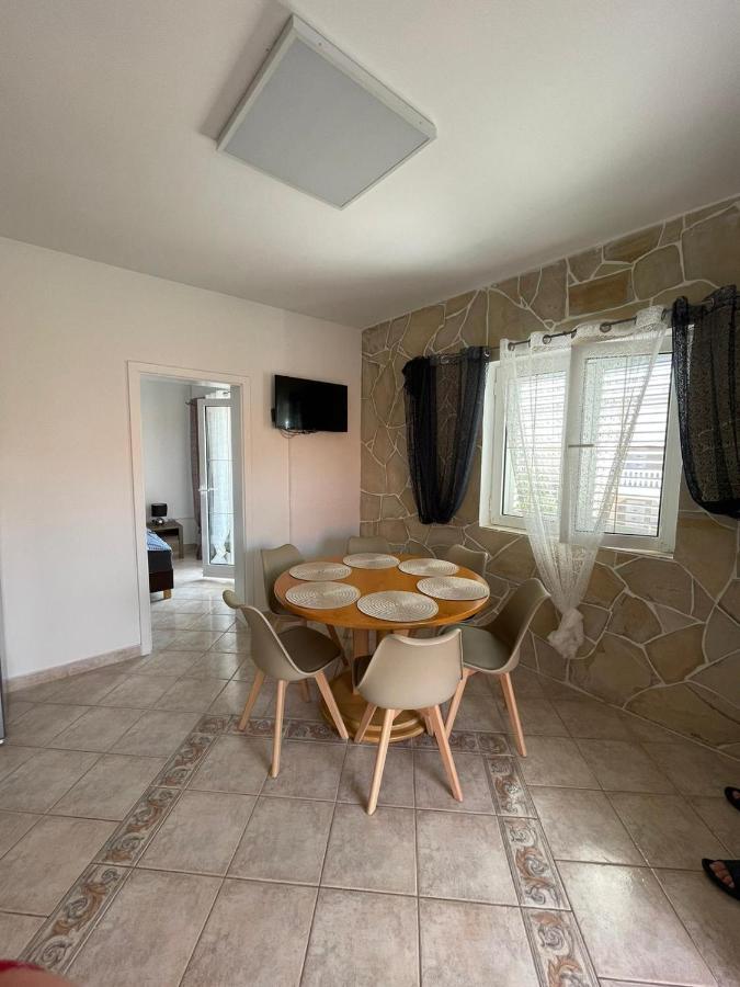 Apartmani Ira Vir Exterior photo