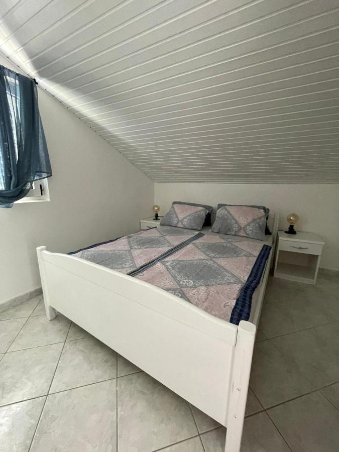Apartmani Ira Vir Exterior photo